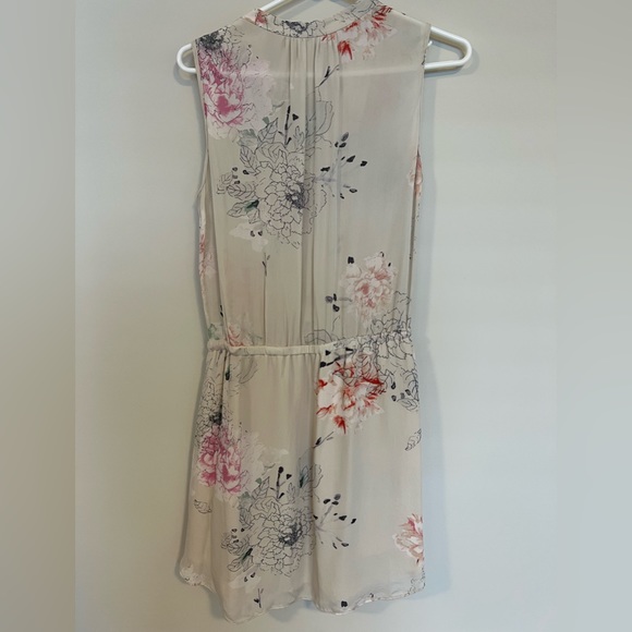 Aritzia BABATON Benedict Floral Silk Dress. Size small. Worn once. Has pockets! - Picture 2 of 6